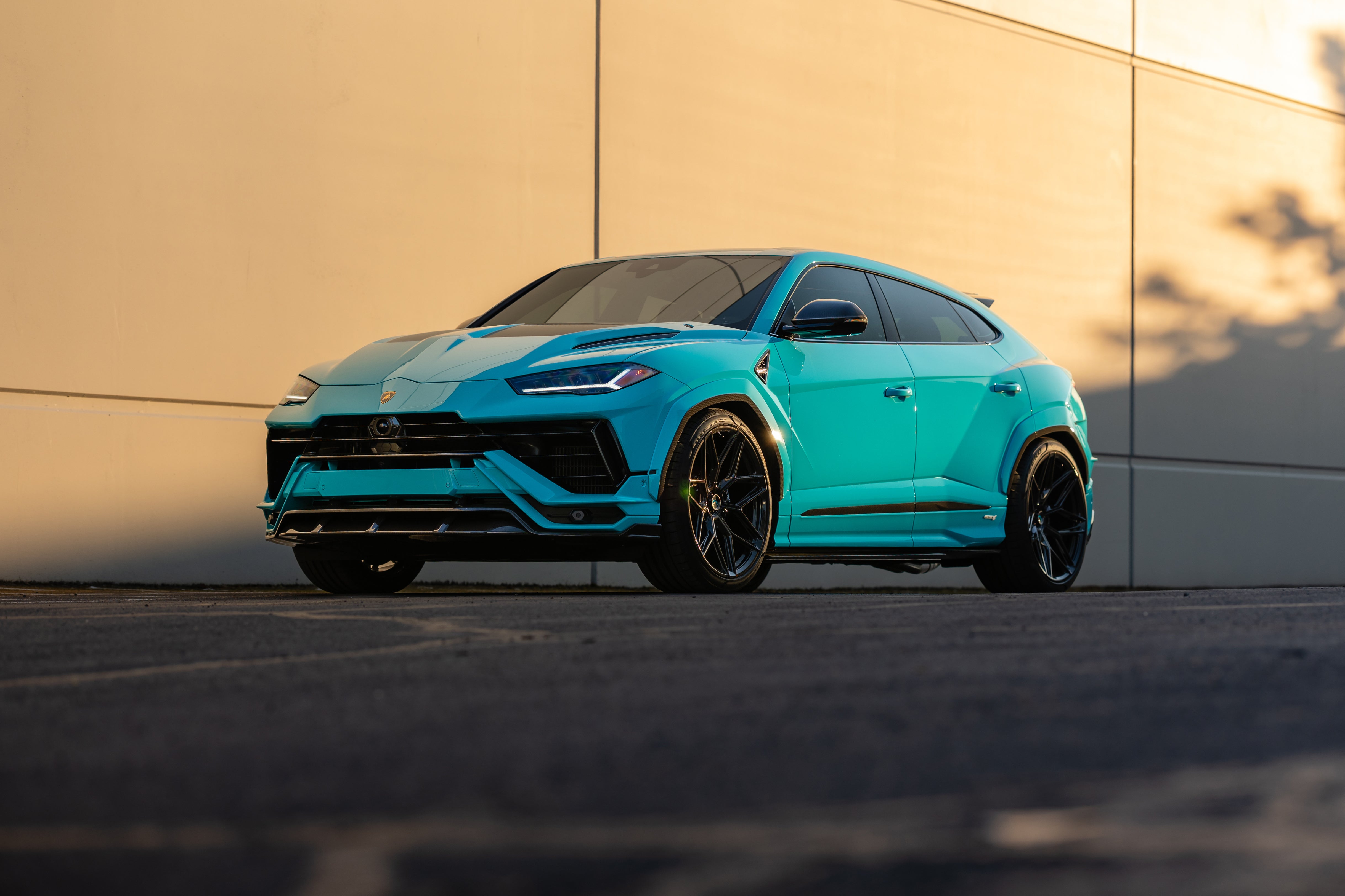 Lamborghini Urus S Carbon Fiber Widetrack Program