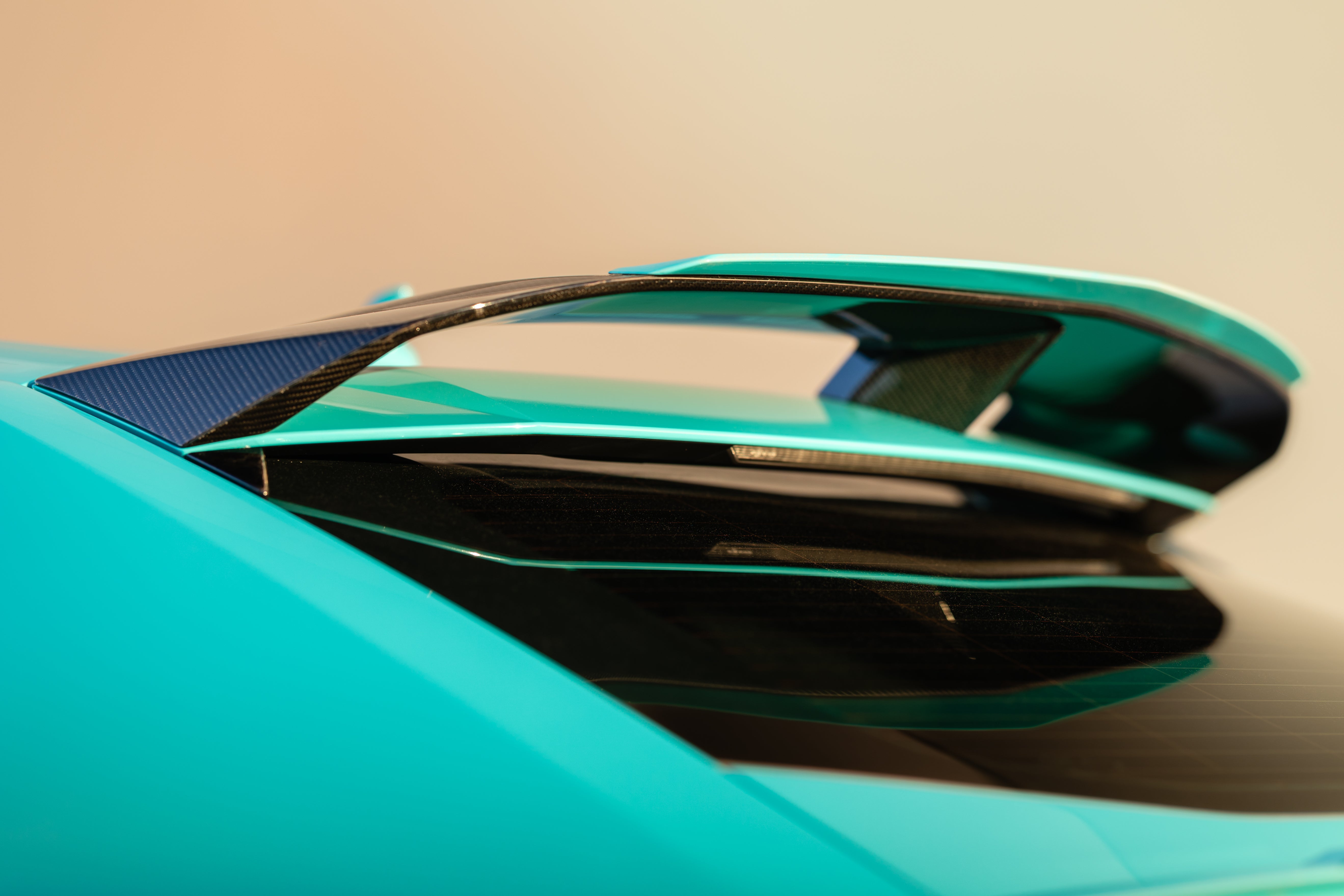 Lamborghini Urus S Carbon Fiber Widetrack Program