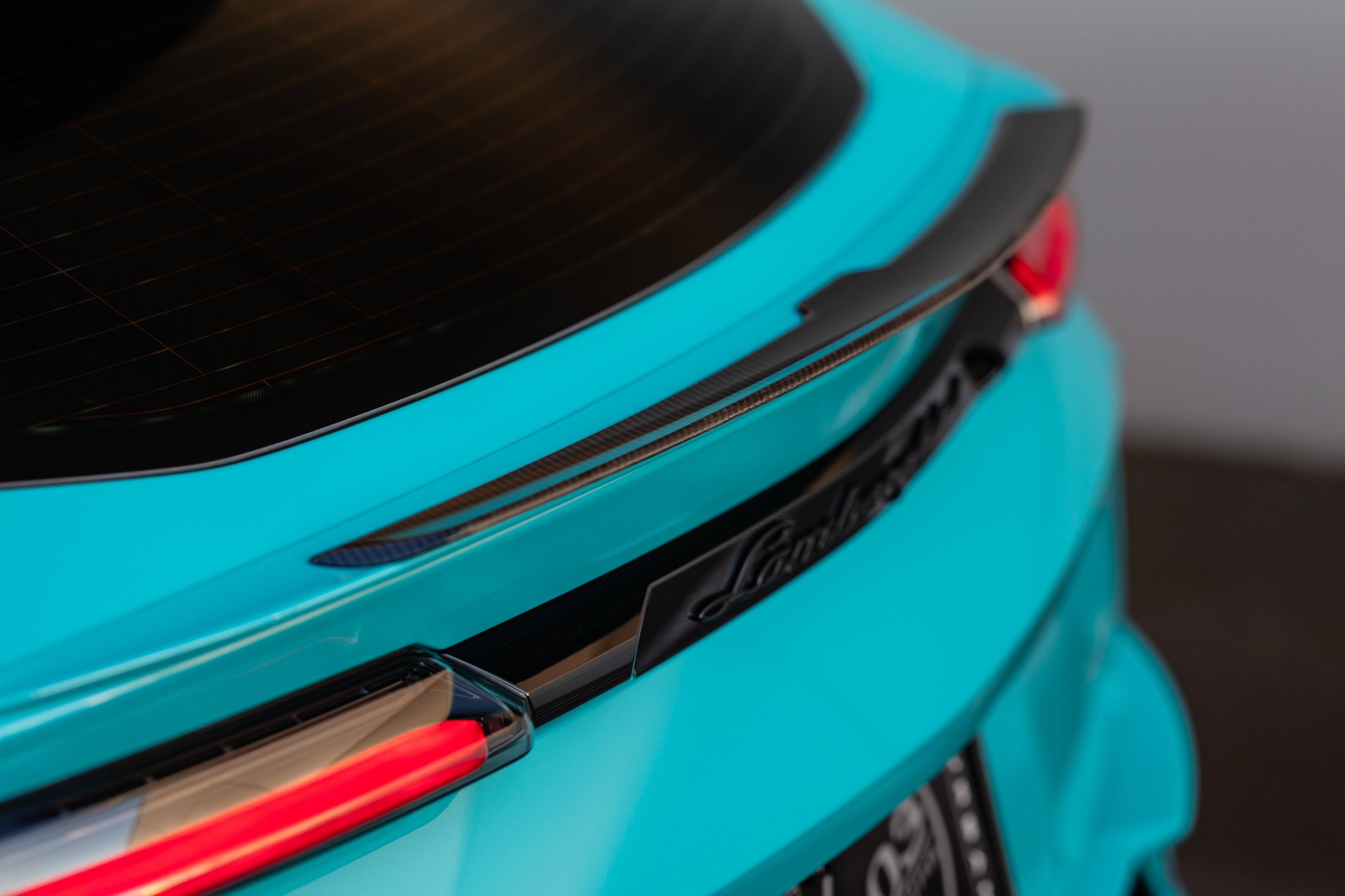 Lamborghini Urus S Carbon Fiber Widetrack Program