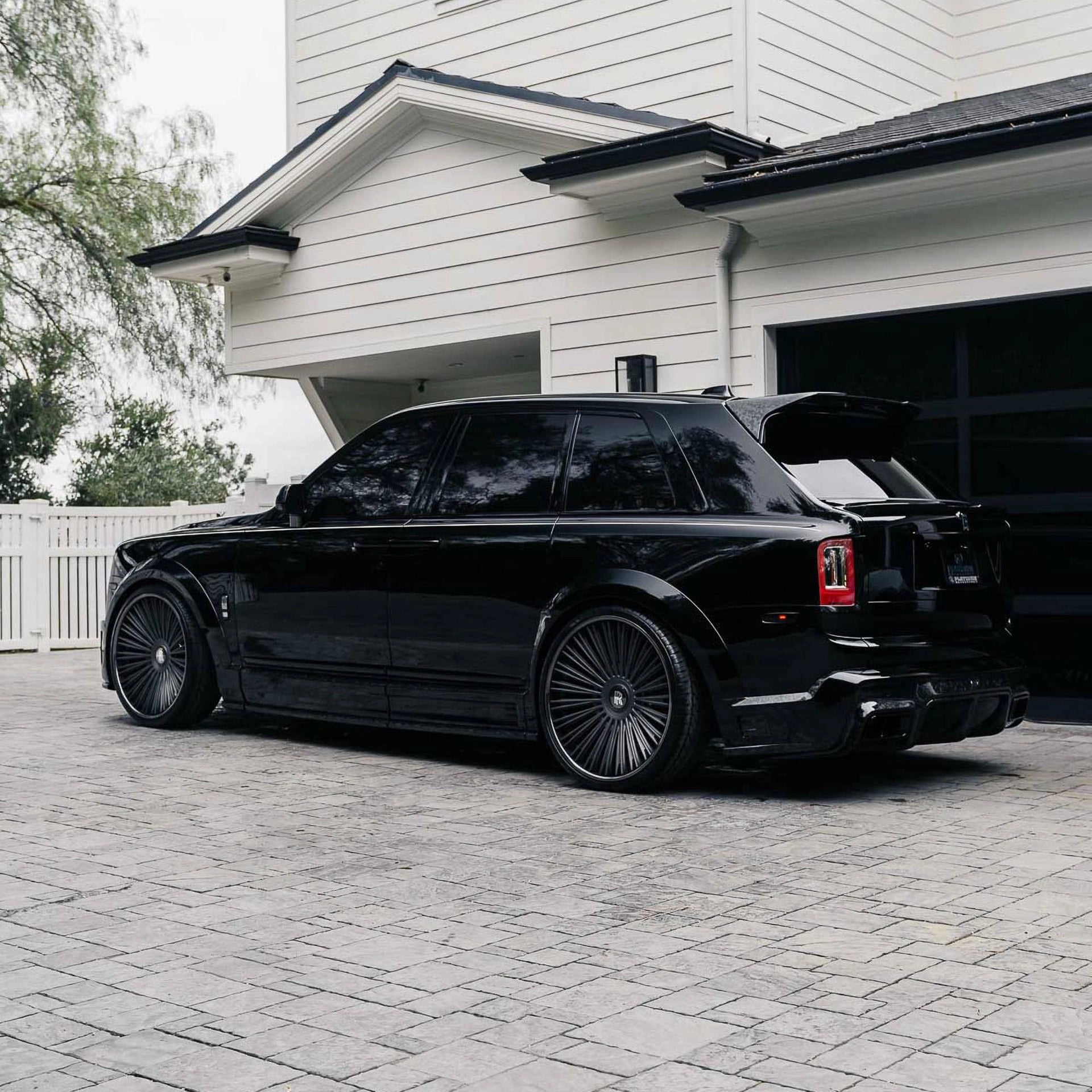 Rolls Royce Cullinan Series 1 Carbon Fiber Widetrack Program