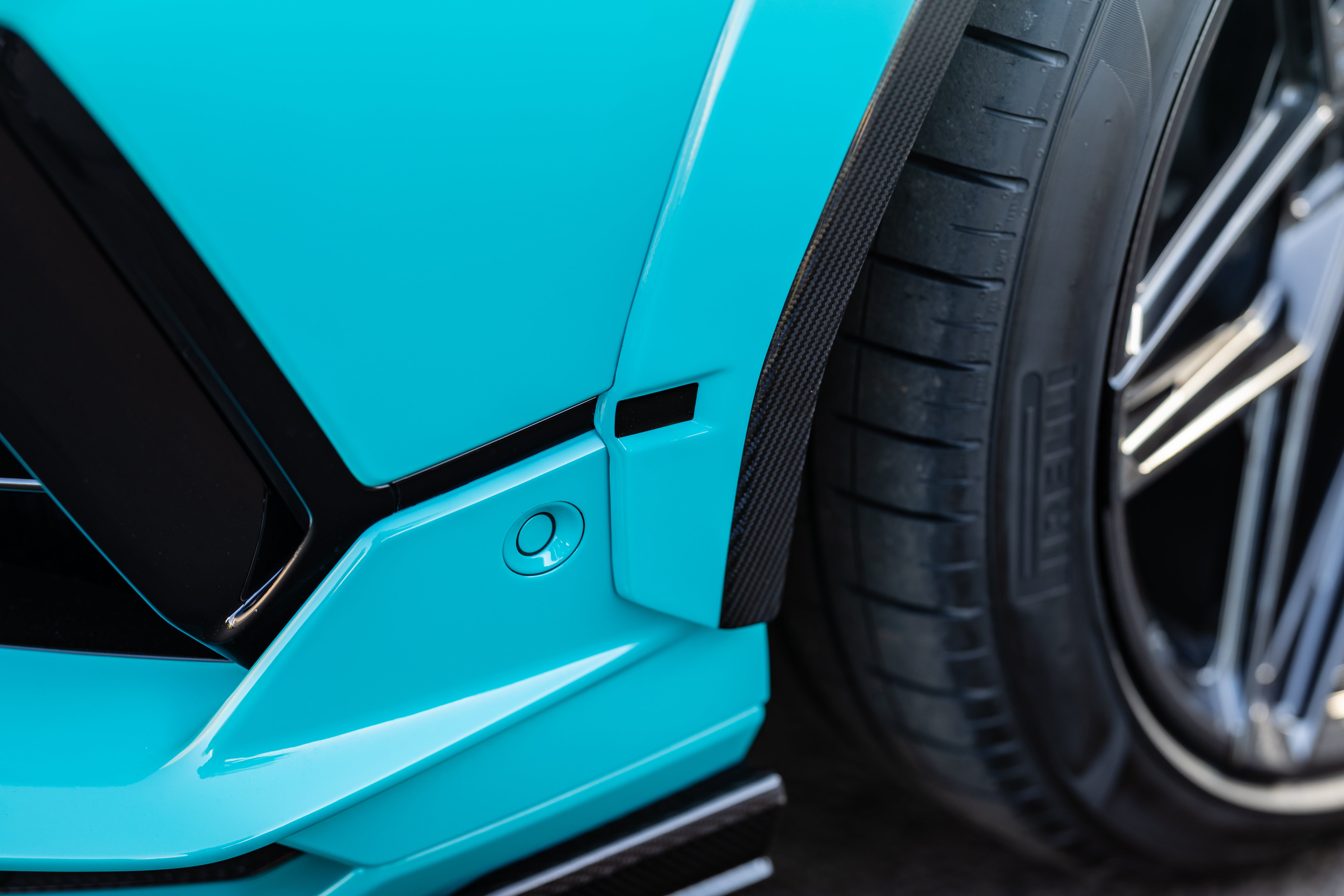 Lamborghini Urus S Carbon Fiber Widetrack Program