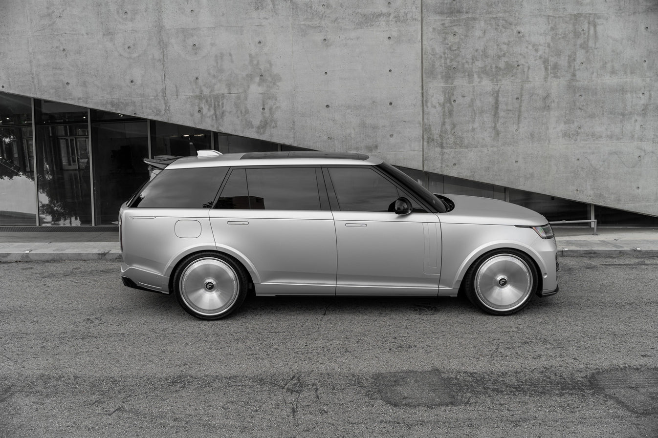 Range Rover Full Size L460 Carbon Fiber Widetrack Program