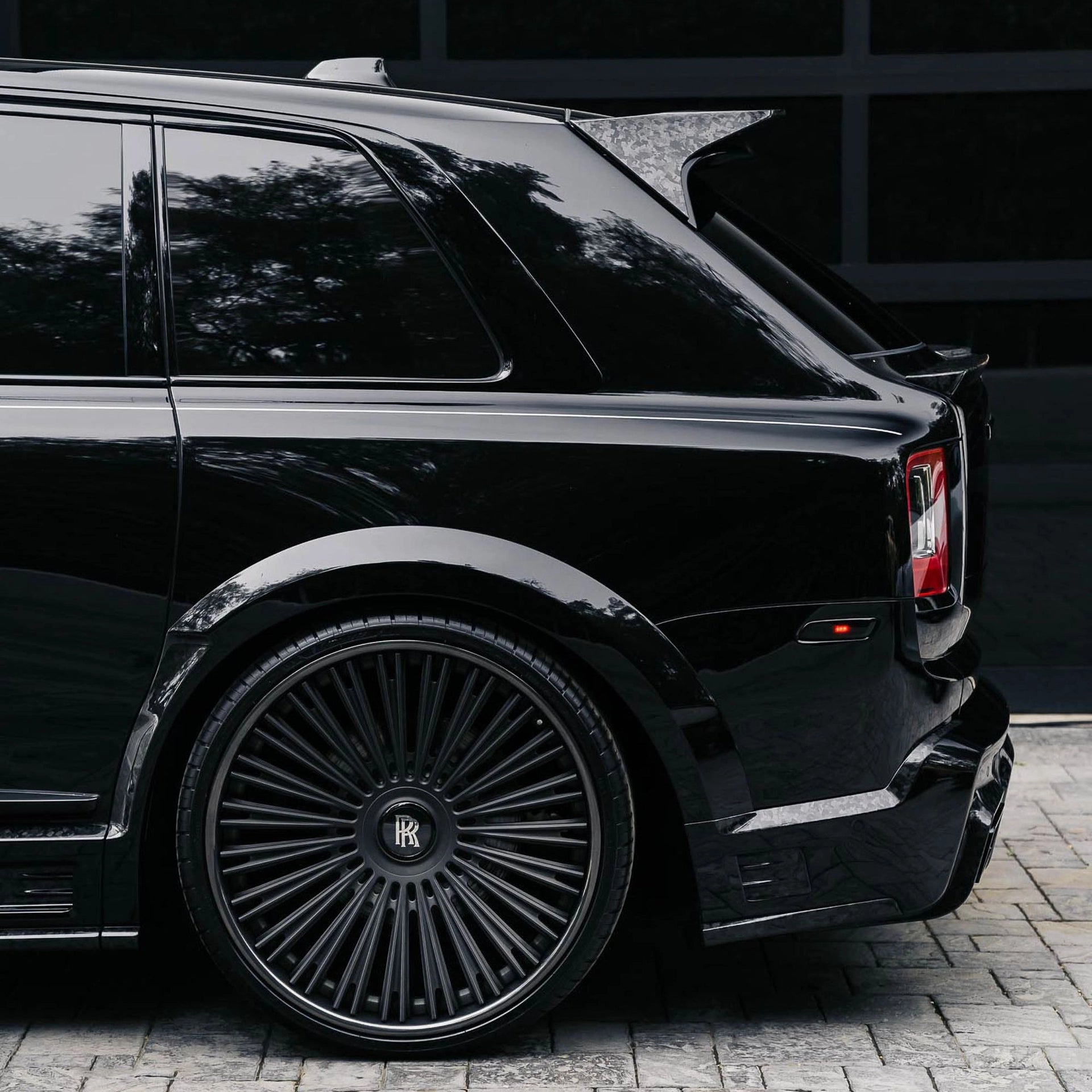 Rolls Royce Cullinan Series 1 Carbon Fiber Widetrack Program